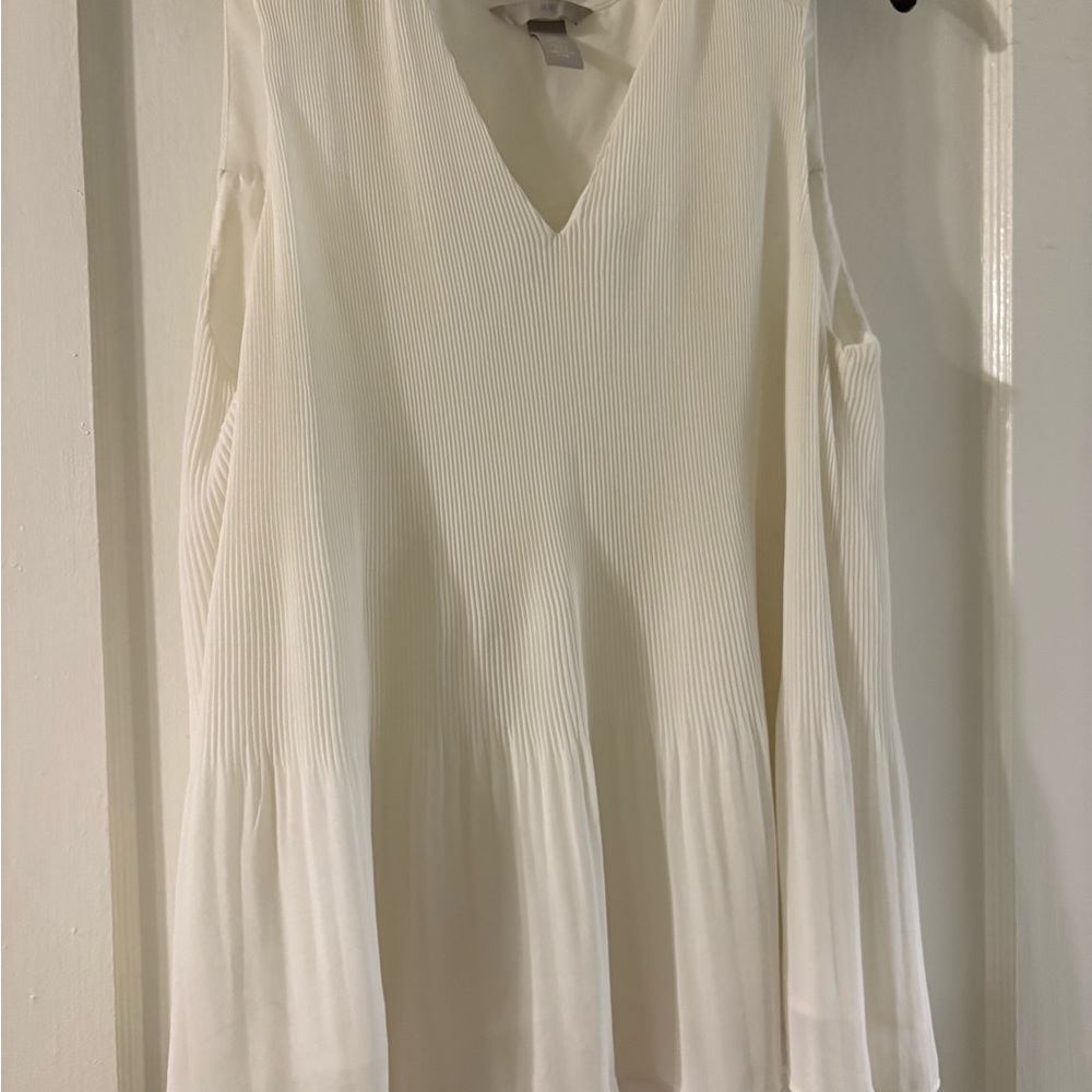 H&M  White V-Neck Blouse